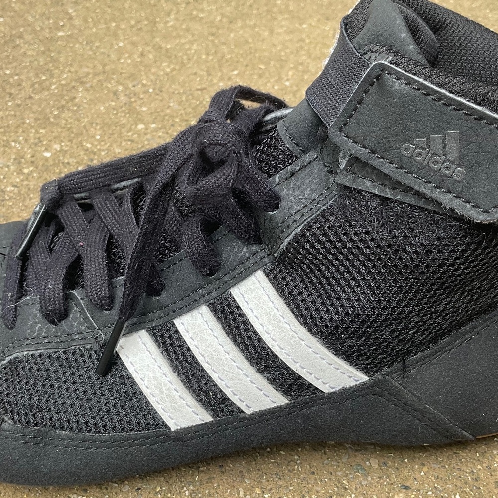 Adidas Wrestling Shoes! Boys size 6! 💪💪